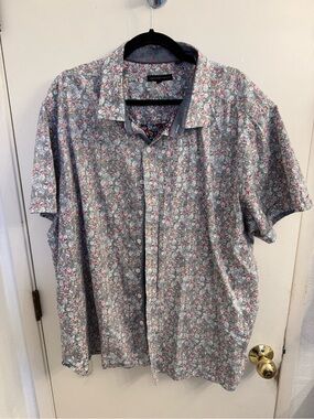 Casual Short-Sleeve Button-Down Shirt - Gray with Pink Floral